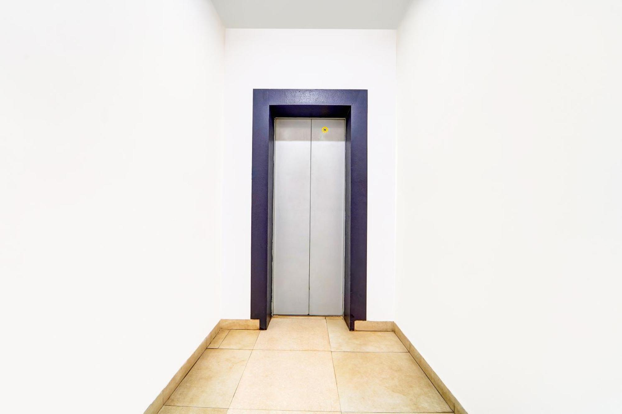 Super Collection O Kazhakuttam Near Al Saj Convention Centre Hotel Andurkonam Exterior photo